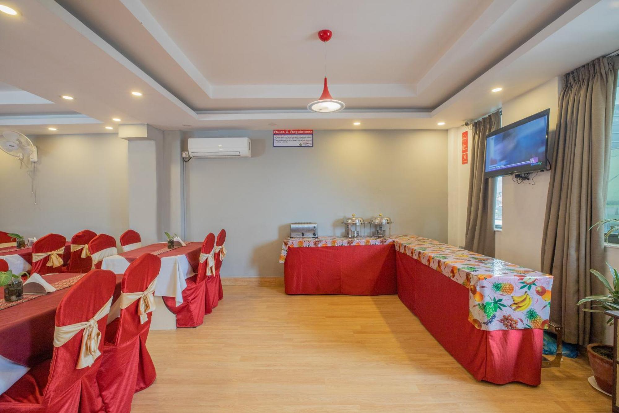 Oyo 123 Hotel Prince Plaza Catmandu Exterior foto