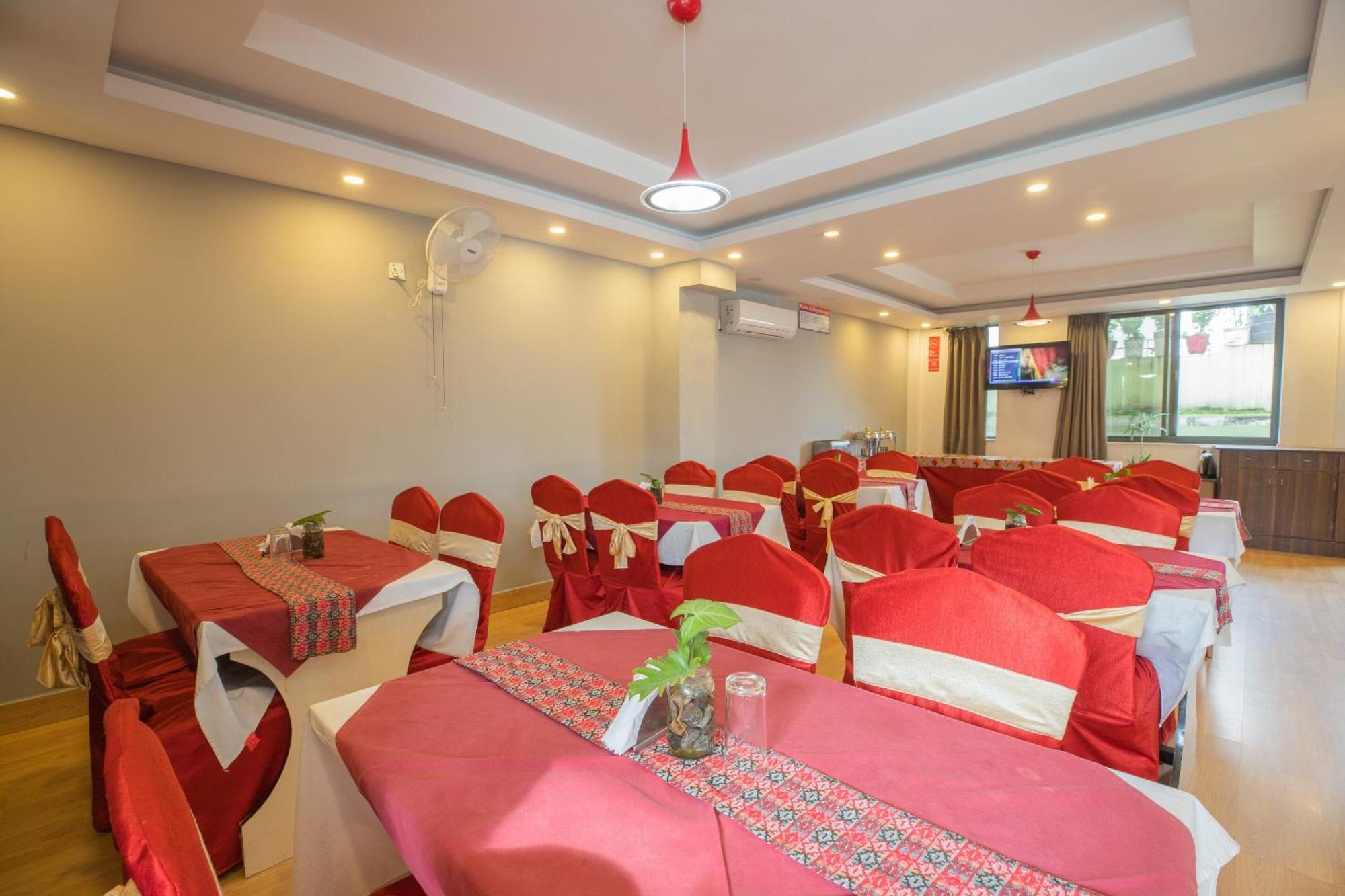 Oyo 123 Hotel Prince Plaza Catmandu Exterior foto