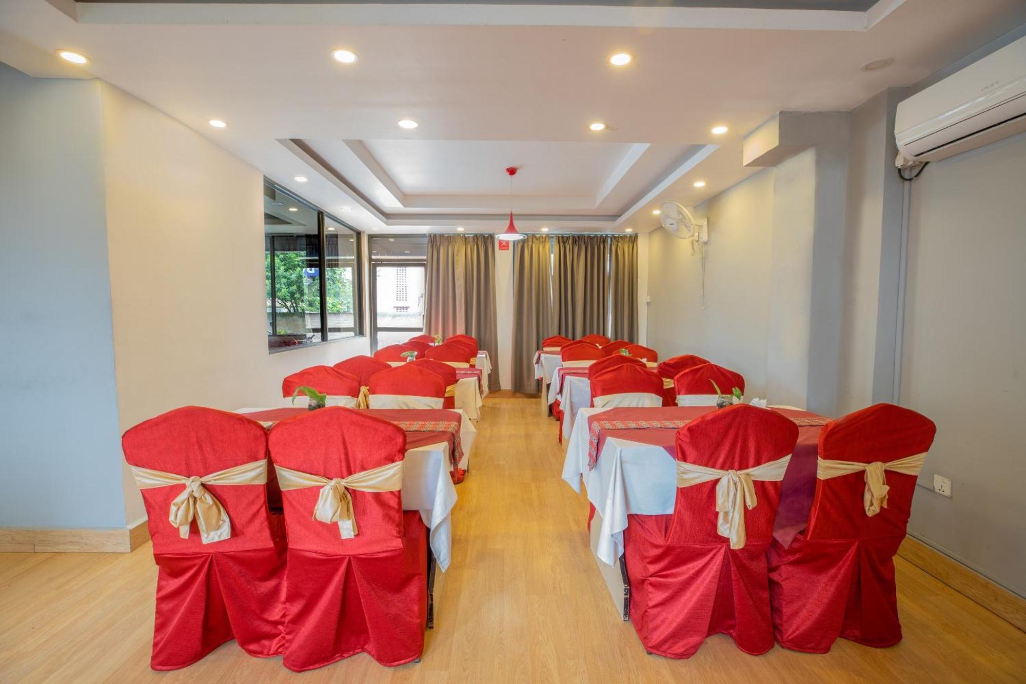 Oyo 123 Hotel Prince Plaza Catmandu Exterior foto